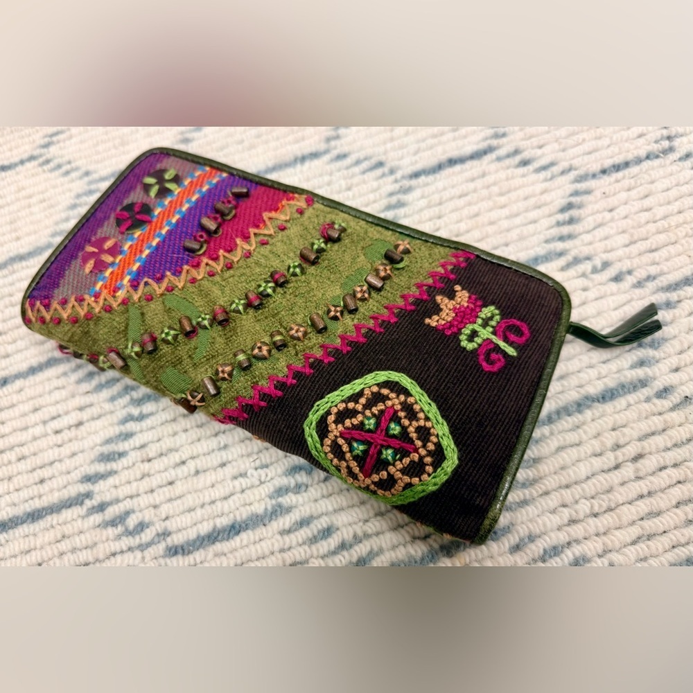 IPA-NIMA Grandmacore Embroidered Multicolor  Floral Beaded Clutch W/ Crossbody - Picture 6 of 16